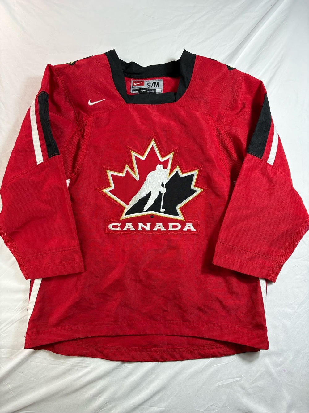Youth Nike Team canada jersey size s/m kids
